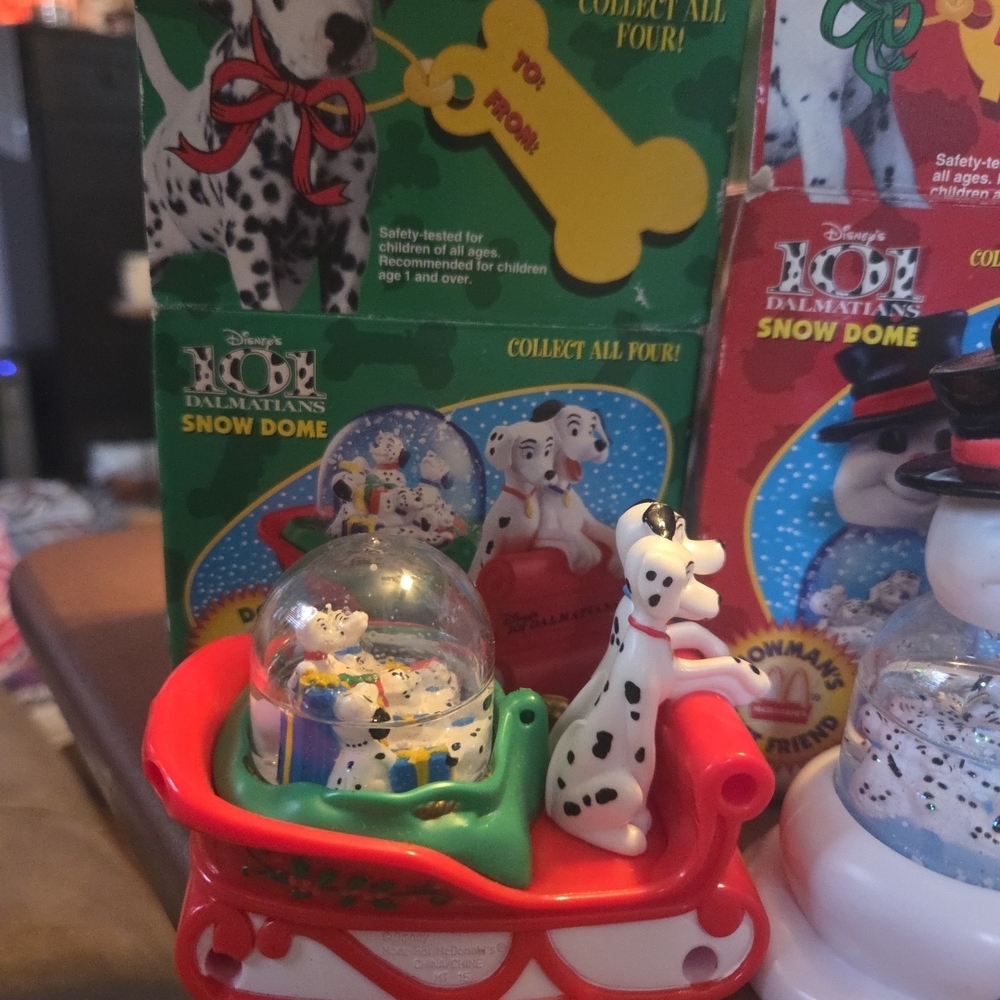 McDonald's 101 Dalmatians Snow Dome Set - Red, White, Black Full Set Of 4 - Picture 2 of 12
